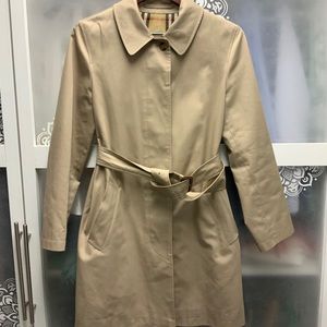 Classic Burberry Tan Trench Coat- Ladies Size 4
